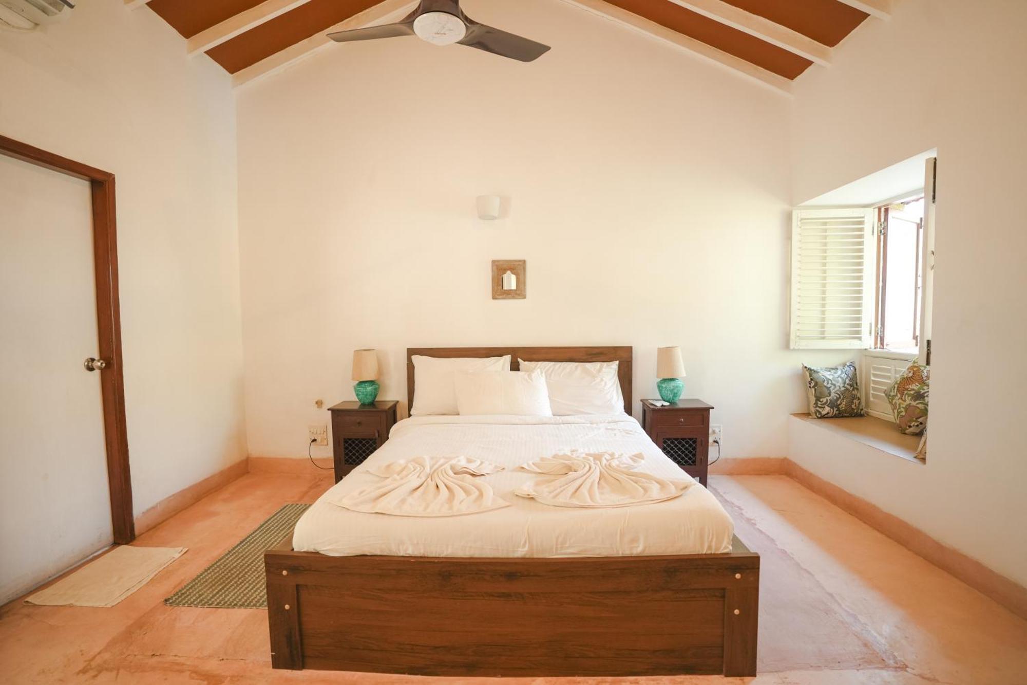 Villa M - Solitude 1 Candolim Goa 3Bhk, Pool Facing, Near Beach, Free Breakfast, Free Wifi And Prime Location Extérieur photo